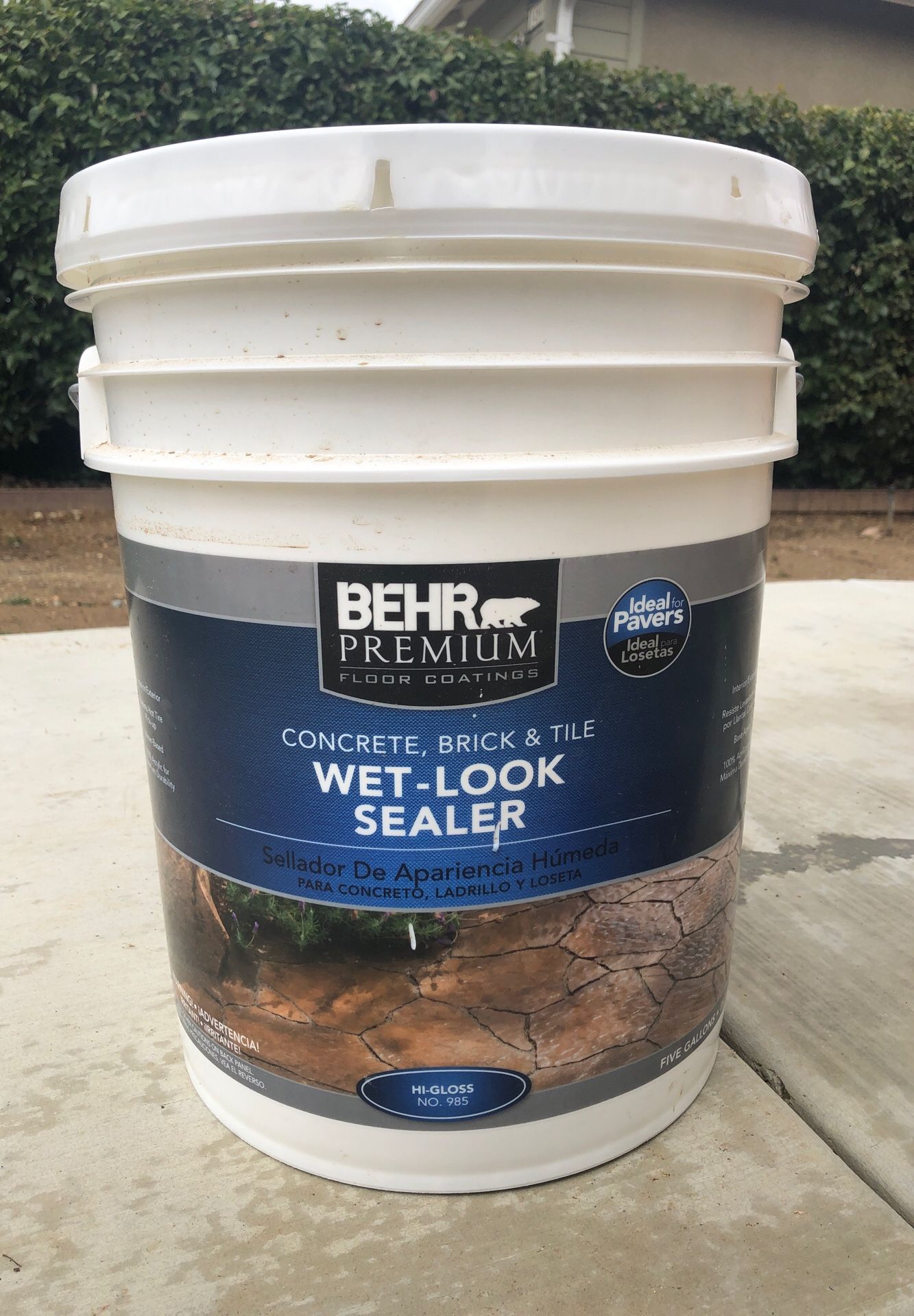 BEHR WET LOOK SEALER 2.5 gallons