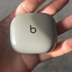 Beats Powerbeats Fit