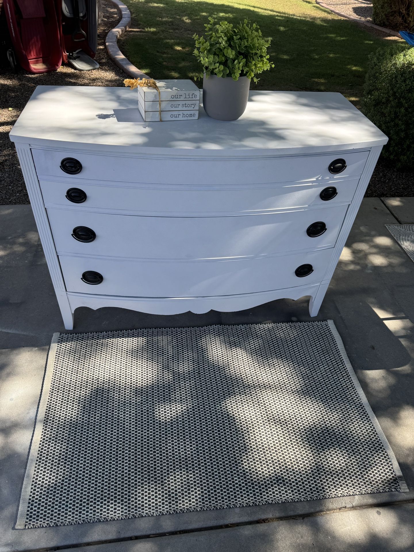 Modern Farmhouse (4) Drawer Dixie Dresser