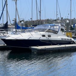 1989 Silverton 30 Express Cruiser - $10,000 OBO