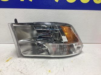 2015 2016 2017 Dodge RAM 1500 Headlight