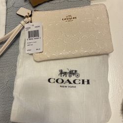 Coach Wristlet New 
