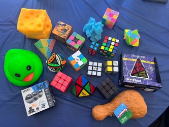 Rubiks Cube, Squishy and Fidget lot