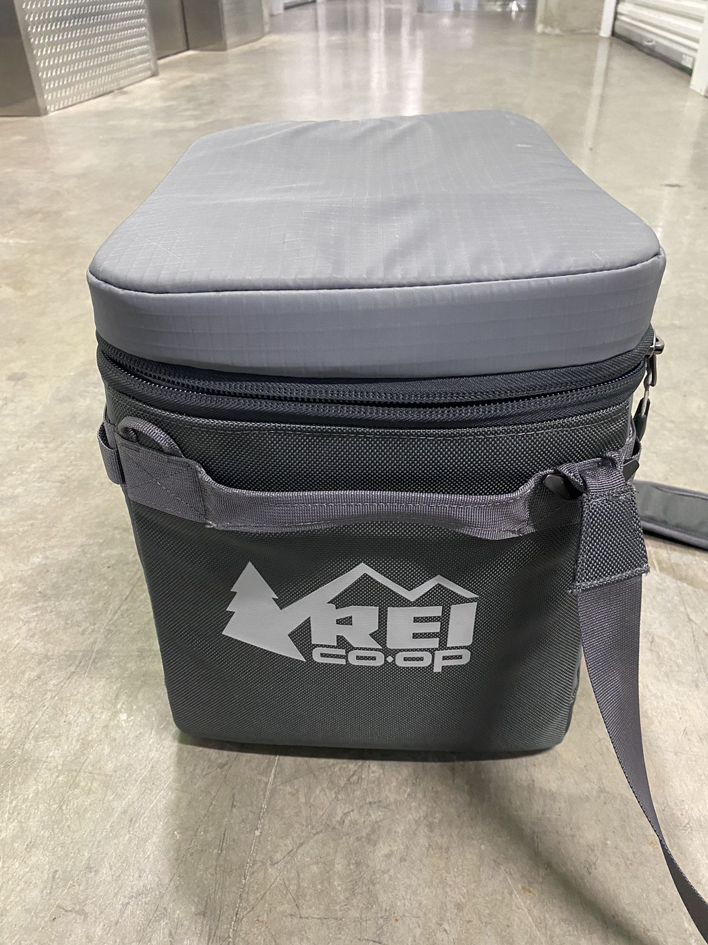 rei insulated cooler bag