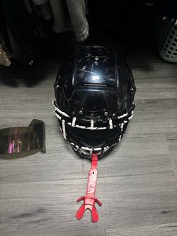 Schutt F7 Football Helmet Size Large w/ Riddell SpeedFlex Chinstrap