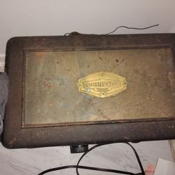 Atwater Kent 7 Tube Model 40 Radio With Rare Temple Pedestal Speaker