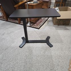 Height Adjustable Table 