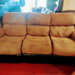 Microfiber Recliner Couch Excellent Condition Can Deliver Okc Area 30