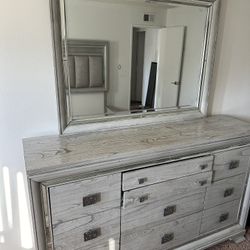 Dresser with Big Mirror