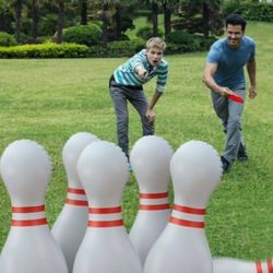 Jumbo disc bowling challenge inflatable