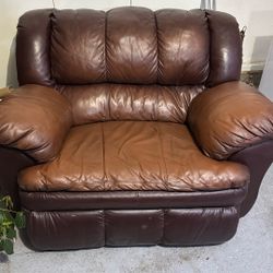 Set Of 2 Oversized Arm Chairs 