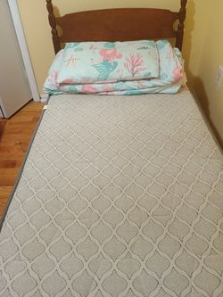 Twin Size Bed With Bedframe And Blankets READ DESCRIPTION 
