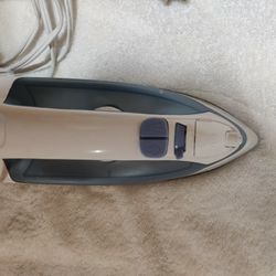 Silhouette Steam Iron
