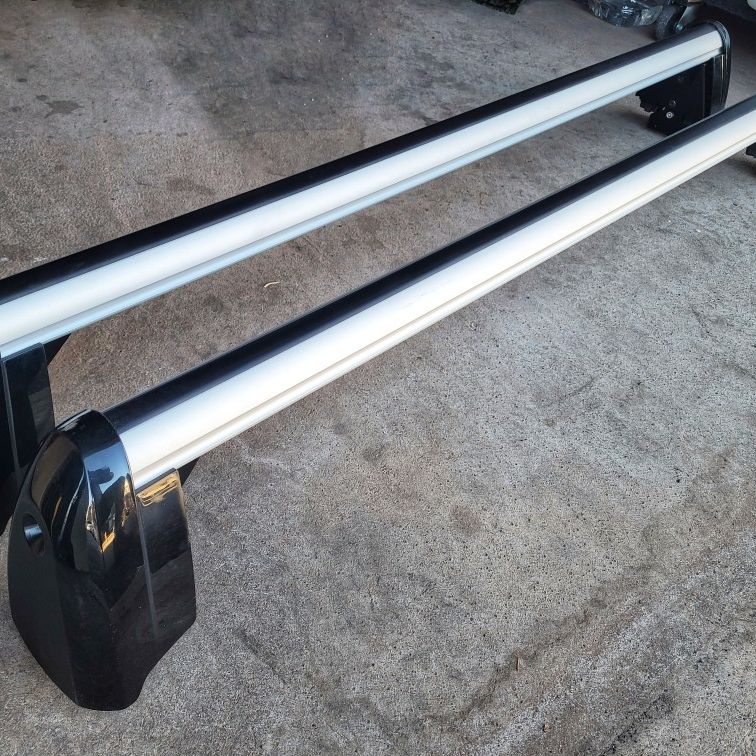 2014 Audi Q7 OEM Base/Cross Roof Bars