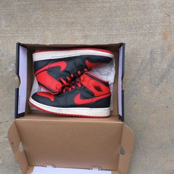 Air Jordan Mid (GS) Black And Red Colorway