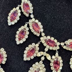 stunning Parure with Necklace, earrings & Bracelet