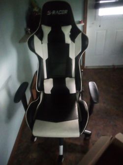 Gaming chair