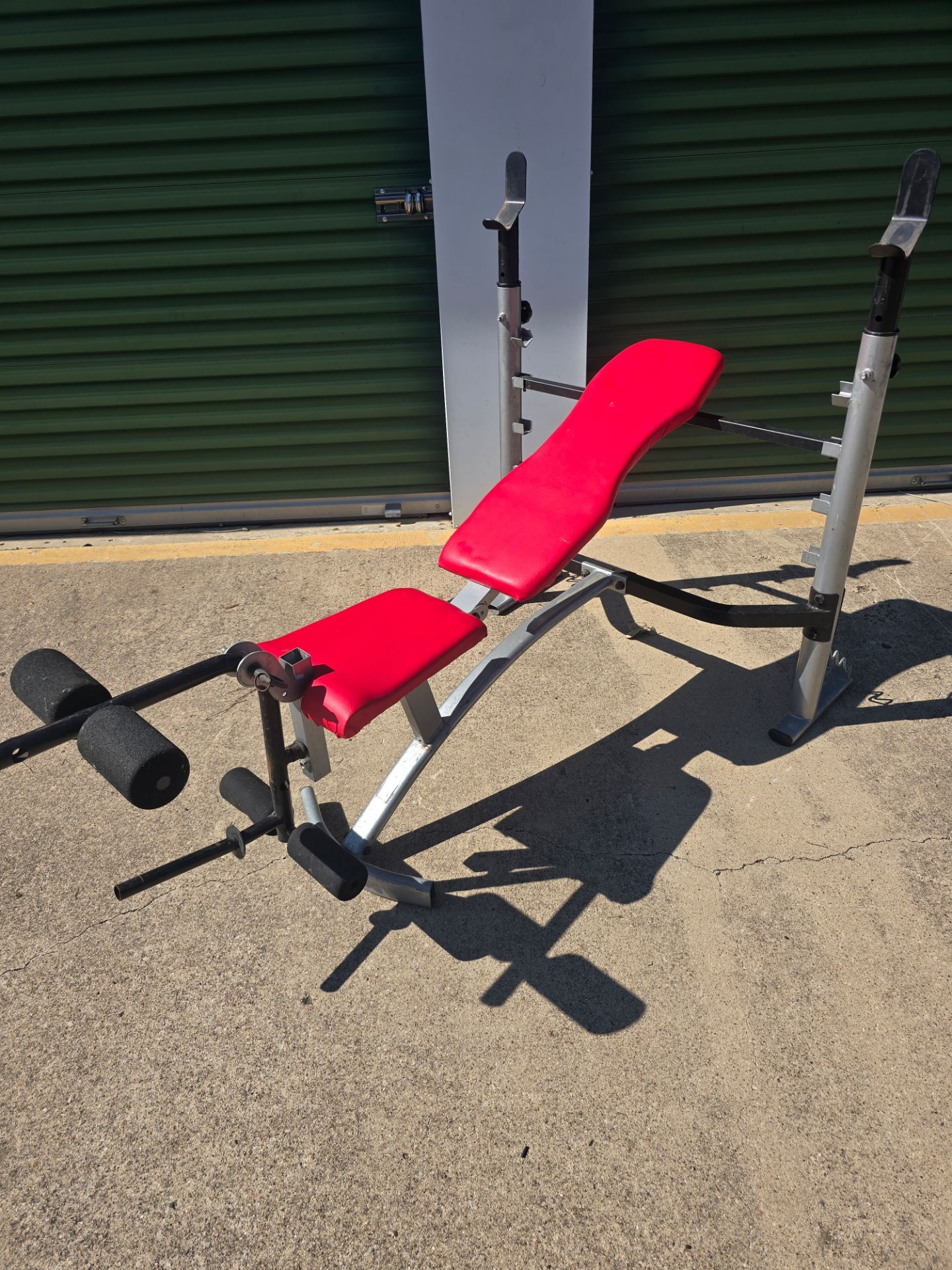 Adjustable Bench With Leg Extension