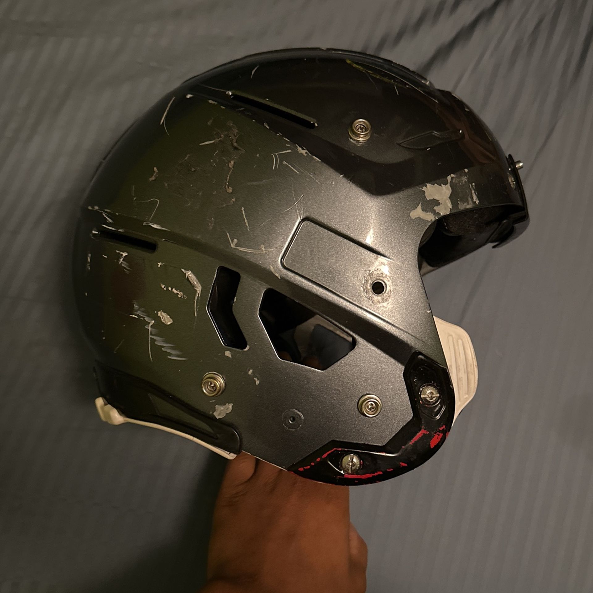 Schutt f7