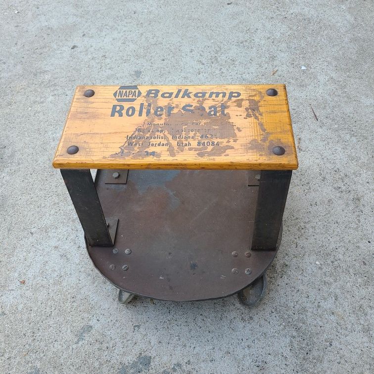 Vintage Mechanics Roller Seat By NAPA Balkamp