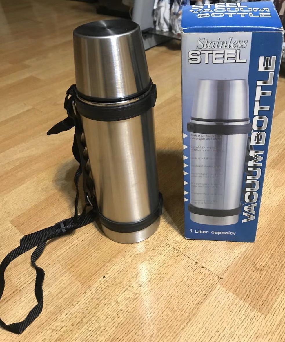 New in box Water tumbler stainless steel vacuum bottle 1 liter carry hiking sports workout gym