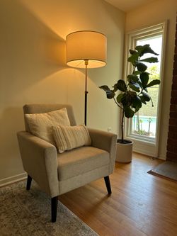 Accent chair