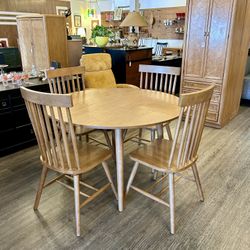 Light Ash Round Dining Set / Table / 4 Chairs 