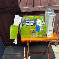  2 Xbox 360 arcade One Controller