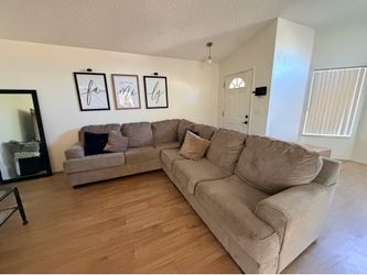 3-Piece Sectional Sofa – Great Condition
