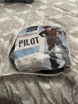 Pilot Halloween Costumes 4/5