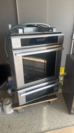 Thermador Oven, Microwave and warming drawer.