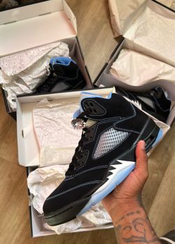 Jordan 5 UNC size 10 and 9