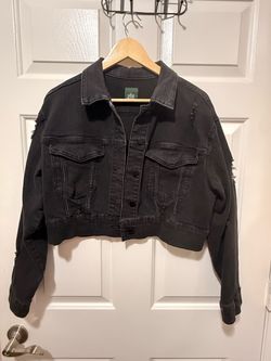 Wild Fable Black Distressed Cropped Denim Jacket Women’s Medium