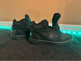 Nike Court Borough Mid 2 USED YOUTH 5Y