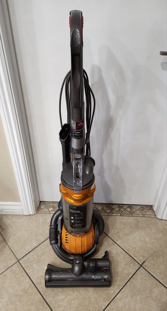 Dyson Vacuum 