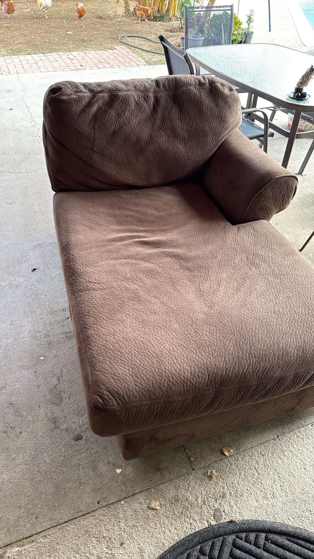 Free Relaxing Couch