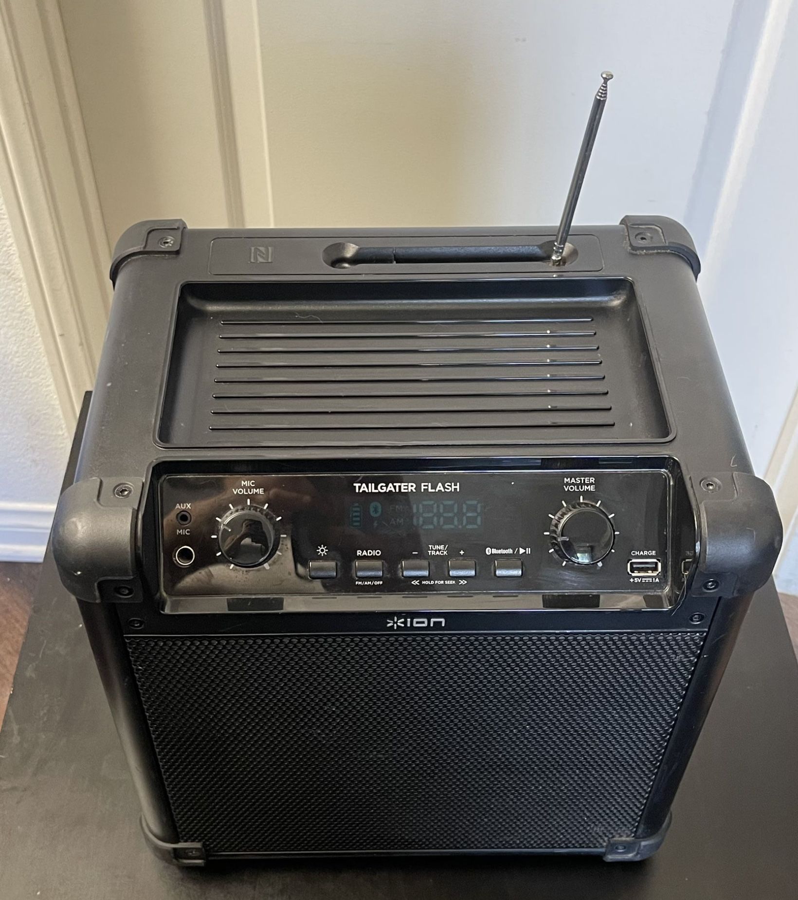 Ion Tailgater Flash Portable Wireless Rechargeable Bluetooth Speaker System with Sound-Reactive Lights