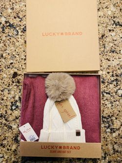 Hat & Scarf Set By Lucky Brand