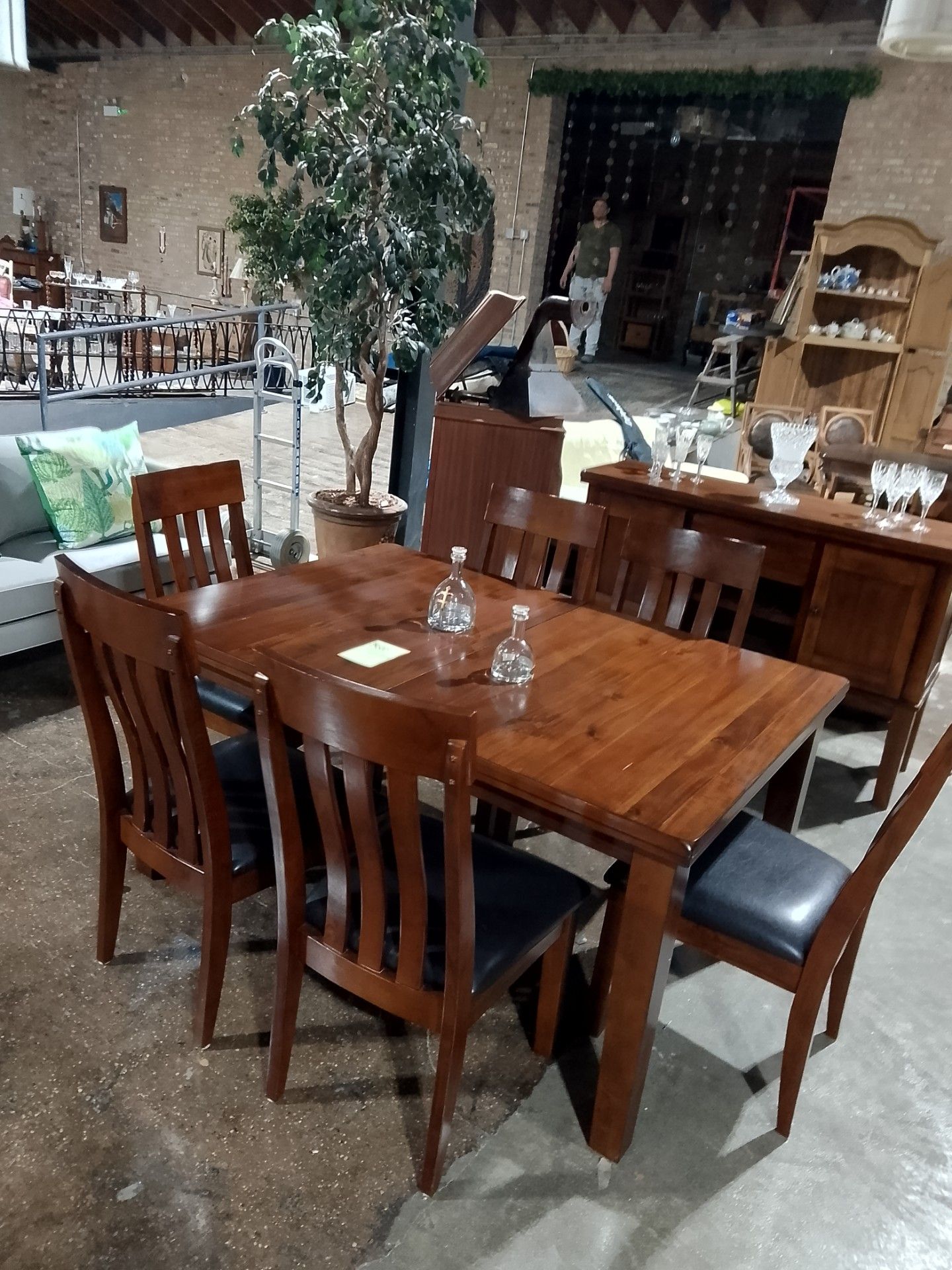 Dining room table