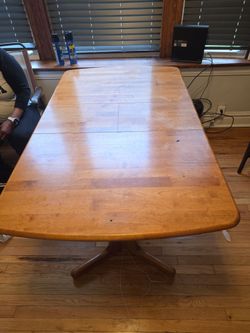 Wood Extendable Dining Table with Pedestal Base table