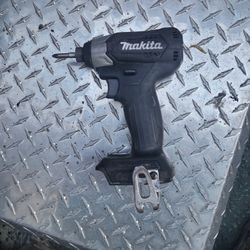 Makita 18v IMPACT Driver 