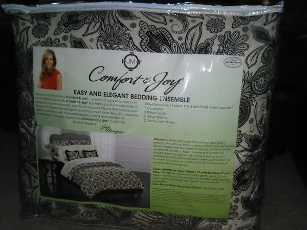 Comforter Set* Bedding Ensemble* New* by Joy Mangano* Full Size*