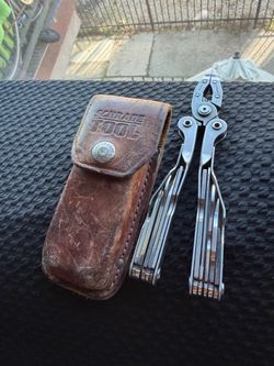 Schrade Multi-Tool with Leather Sheath