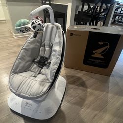 4moms Mamaroo Multi-motion Baby Swing 
