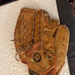 Wilson A2000-XXL Baseball Glove