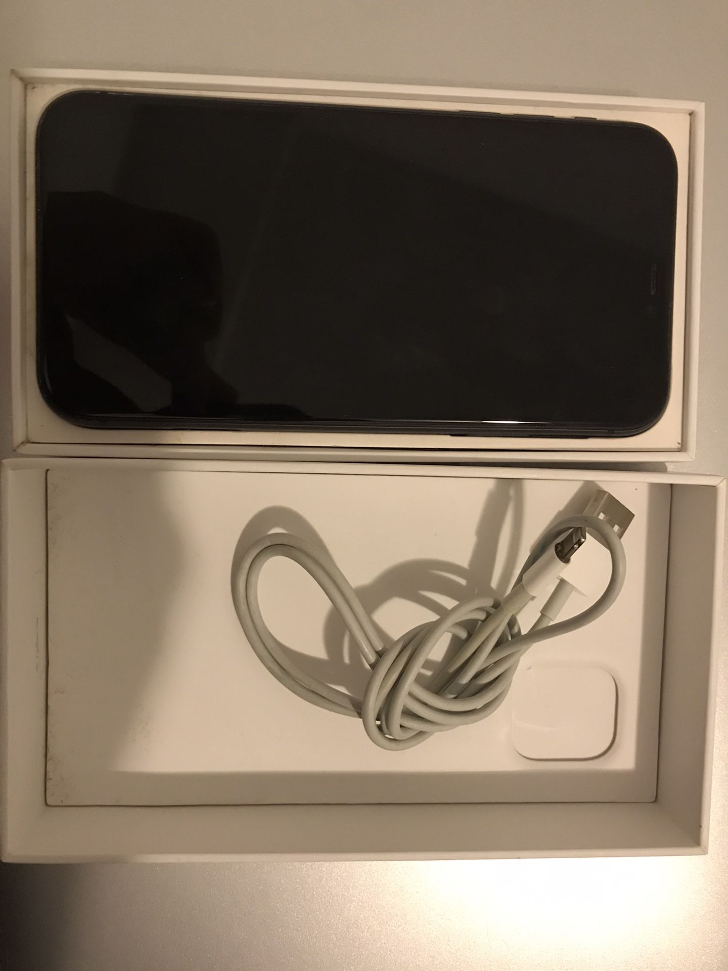 iPhone 11 Pro Max 256gb +Case/Charger