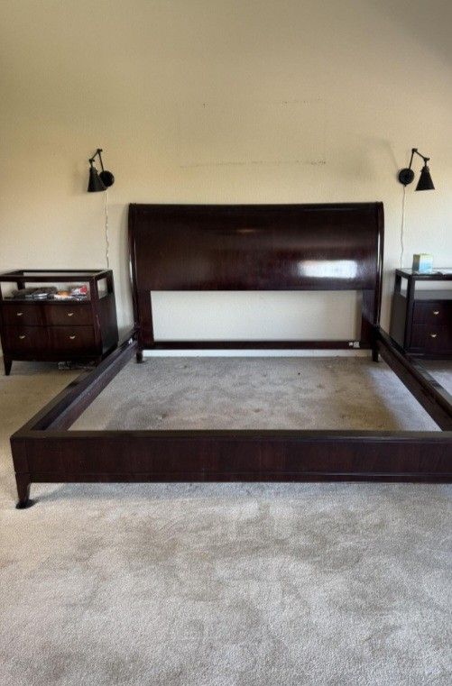 Elegant Thomasville King Bedroom Set β $400 OBO