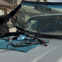 Auto glass Replacement