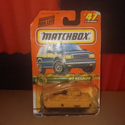 Matchbox Rough 'N Tough M2 Bradley 47/75 Tan Free Box Shipping