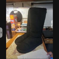 UGG boots... New Condition 